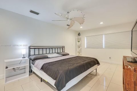 Casa en venta en Miramar, Florida, 3 dormitorios, 141.68 m2 № 1982362 - foto 12