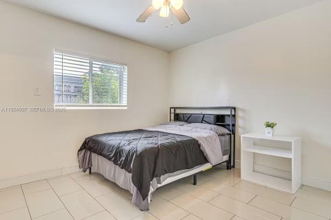 Casa en venta en Miramar, Florida, 3 dormitorios, 141.68 m2 № 1982362 - foto 17