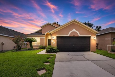 Villa ou maison à louer à Fish Hawk, Floride: 3 chambres, 164.62 m2 № 2167797 - photo 3