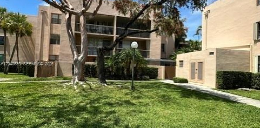 Condo in Miami, Florida, 2 bedrooms  № 2087194