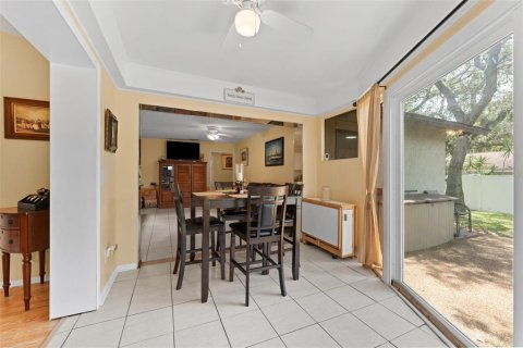 House in Palm Harbor, Florida 4 bedrooms, 183.67 sq.m. № 1803179 - photo 18