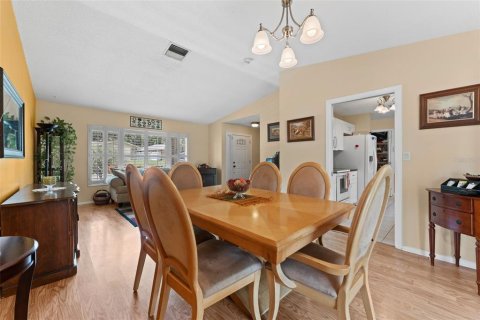 House in Palm Harbor, Florida 4 bedrooms, 183.67 sq.m. № 1803179 - photo 9