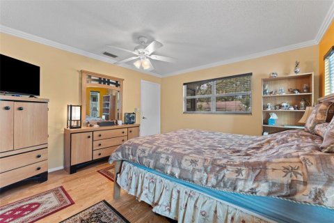House in Palm Harbor, Florida 4 bedrooms, 183.67 sq.m. № 1803179 - photo 20