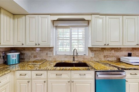 House in Lakeland, Florida 3 bedrooms, 201.97 sq.m. № 1839028 - photo 16