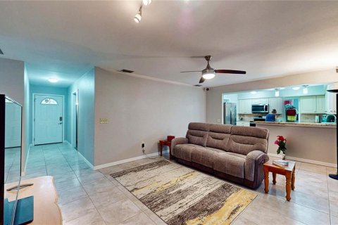 House in Lakeland, Florida 3 bedrooms, 201.97 sq.m. № 1839028 - photo 9