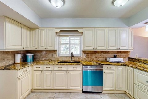 House in Lakeland, Florida 3 bedrooms, 201.97 sq.m. № 1839028 - photo 14