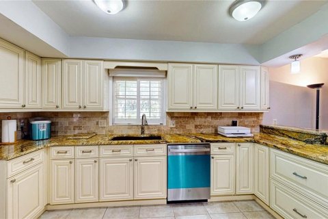 House in Lakeland, Florida 3 bedrooms, 201.97 sq.m. № 1839028 - photo 15