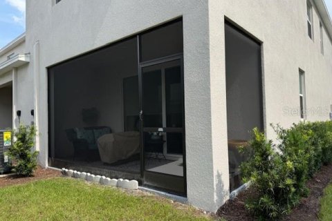 Adosado en alquiler en Land O' Lakes, Florida, 3 dormitorios, 163.32 m2 № 1827902 - foto 2