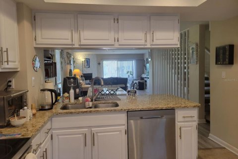 Adosado en alquiler en Treasure Island, Florida, 2 dormitorios, 132.85 m2 № 1915874 - foto 12