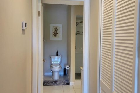 Adosado en alquiler en Treasure Island, Florida, 2 dormitorios, 132.85 m2 № 1915874 - foto 24