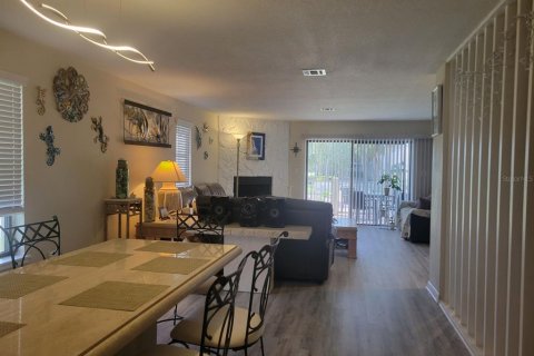 Adosado en alquiler en Treasure Island, Florida, 2 dormitorios, 132.85 m2 № 1915874 - foto 6