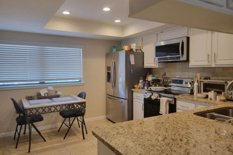 Adosado en alquiler en Treasure Island, Florida, 2 dormitorios, 132.85 m2 № 1915874 - foto 10