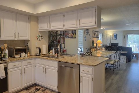 Adosado en alquiler en Treasure Island, Florida, 2 dormitorios, 132.85 m2 № 1915874 - foto 11