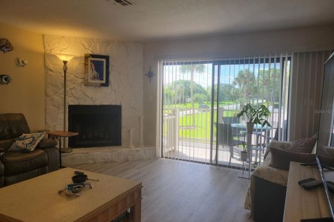 Adosado en alquiler en Treasure Island, Florida, 2 dormitorios, 132.85 m2 № 1915874 - foto 4