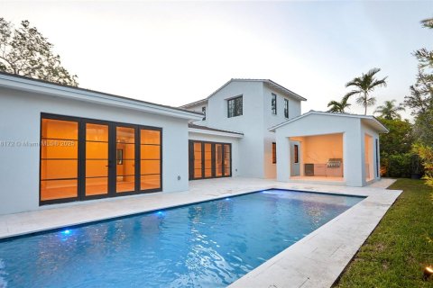 House in Coral Gables, Florida 6 bedrooms, 384.15 sq.m. № 1848997 - photo 23