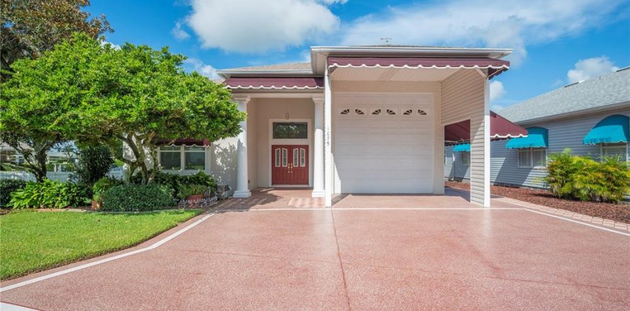 Villa ou maison à Polk City, Floride 3 chambres, 270.72 m2 № 1901828
