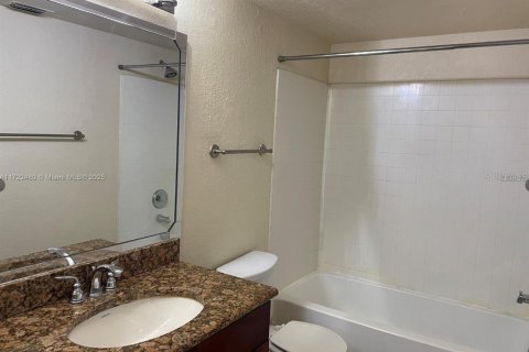 Condo in Orlando, Florida, 1 bedroom  № 2112363 - photo 8