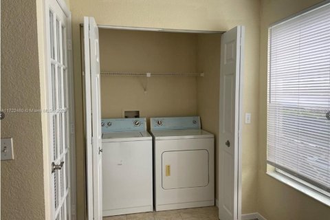 Condo in Orlando, Florida, 1 bedroom  № 2112363 - photo 7
