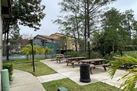 Condo in Orlando, Florida, 1 bedroom  № 2112363 - photo 21