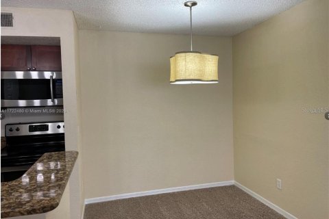 Condo in Orlando, Florida, 1 bedroom  № 2112363 - photo 6