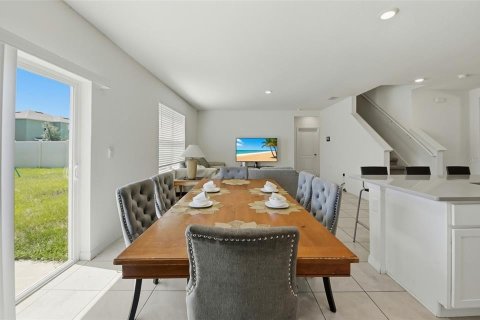 Villa ou maison à vendre à Haines City, Floride: 5 chambres, 248.42 m2 № 2398650 - photo 5