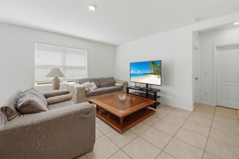 Villa ou maison à vendre à Haines City, Floride: 5 chambres, 248.42 m2 № 2398650 - photo 3