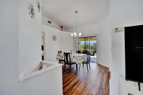 House in Punta Gorda, Florida 3 bedrooms, 127.93 sq.m. № 1573719 - photo 18