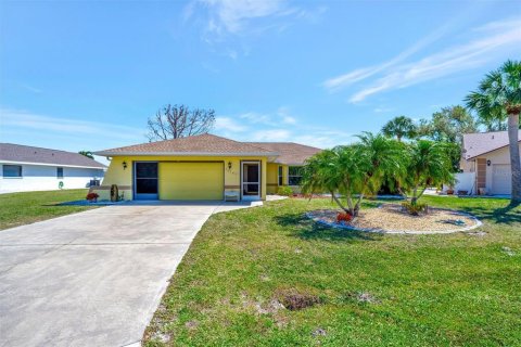 House in Punta Gorda, Florida 3 bedrooms, 127.93 sq.m. № 1573719 - photo 10