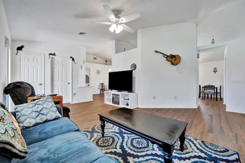 House in Punta Gorda, Florida 3 bedrooms, 127.93 sq.m. № 1573719 - photo 17