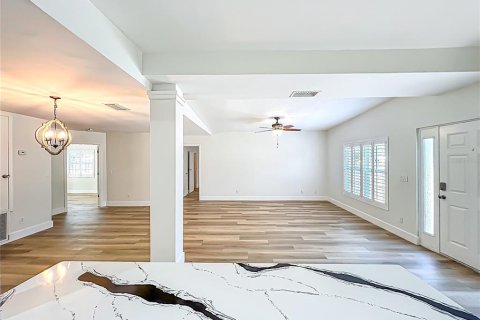 House in Longwood, Florida 4 bedrooms, 184.41 sq.m. № 1644660 - photo 15