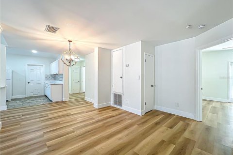 House in Longwood, Florida 4 bedrooms, 184.41 sq.m. № 1644660 - photo 6