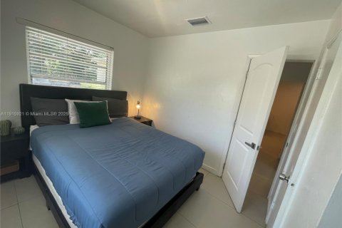 Снять в аренду виллу или дом в Форт-Лодердейл, Флорида 2 спальни, 203.46м2, № 2082493 - фото 9