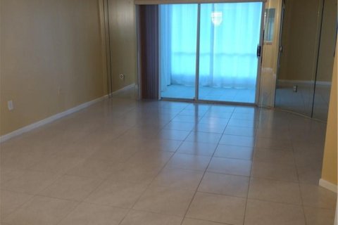 Copropriété à vendre à Tamarac, Floride: 2 chambres, 123.1 m2 № 2182358 - photo 17