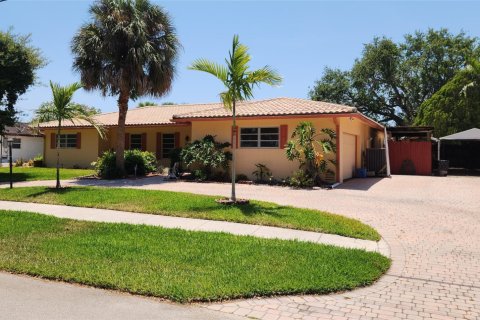 Casa en venta en Deerfield Beach, Florida, 4 dormitorios, 226.87 m2 № 1177292 - foto 1