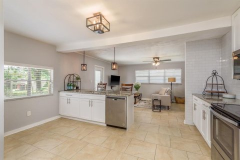 Villa ou maison à vendre à Tampa, Floride: 3 chambres, 128.58 m2 № 1916411 - photo 8