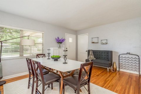 Villa ou maison à vendre à Tampa, Floride: 3 chambres, 128.58 m2 № 1916411 - photo 6