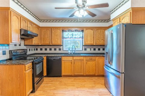 Villa ou maison à vendre à Winter Haven, Floride: 4 chambres, 170.85 m2 № 2149873 - photo 8