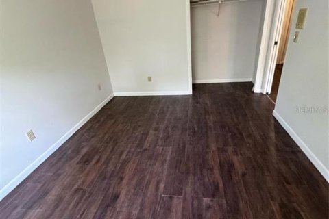 Touwnhouse à louer à Tampa, Floride: 3 chambres, 140.47 m2 № 2119171 - photo 17