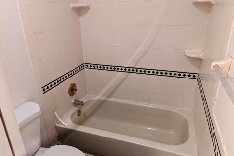 Touwnhouse à louer à Tampa, Floride: 3 chambres, 140.47 m2 № 2119171 - photo 13