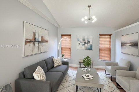 House in Hialeah Gardens, Florida 3 bedrooms, 221.29 sq.m. № 2001980 - photo 3