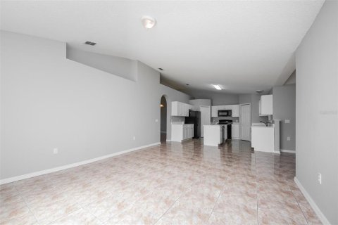 Villa ou maison à louer à Kissimmee, Floride: 4 chambres, 193.98 m2 № 2413816 - photo 7