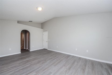 Villa ou maison à louer à Kissimmee, Floride: 4 chambres, 193.98 m2 № 2413816 - photo 10