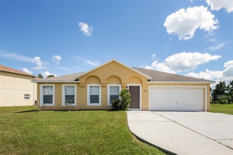 Villa ou maison à Kissimmee, Floride 4 chambres, 193.98 m2 № 2413816