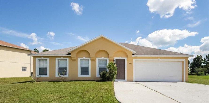 Villa ou maison à Kissimmee, Floride 4 chambres, 193.98 m2 № 2413816