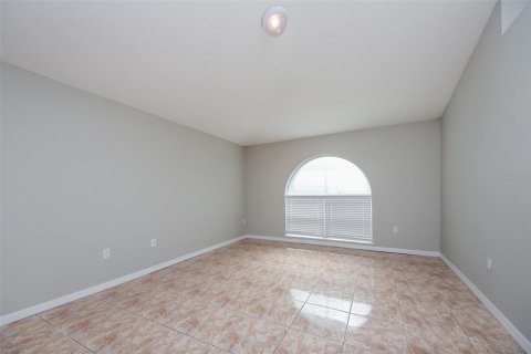 Villa ou maison à louer à Kissimmee, Floride: 4 chambres, 193.98 m2 № 2413816 - photo 8