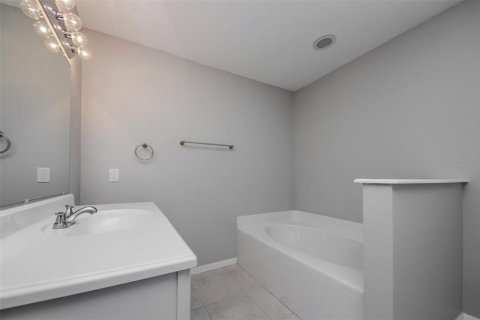 Villa ou maison à louer à Kissimmee, Floride: 4 chambres, 193.98 m2 № 2413816 - photo 11