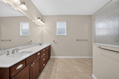 House in Ocala, Florida 3 bedrooms, 251.86 sq.m. № 2211343 - photo 15