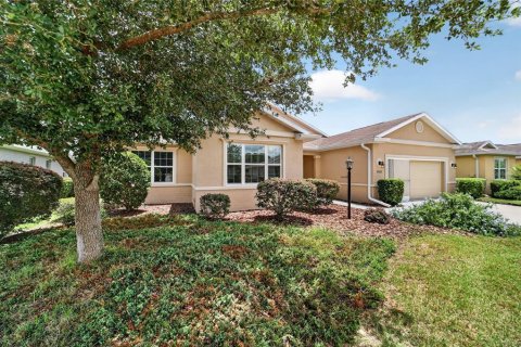 House in Ocala, Florida 3 bedrooms, 251.86 sq.m. № 2211343 - photo 3