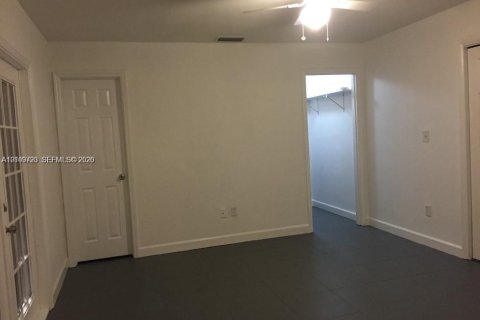 Casa en alquiler en Miami, Florida, 1 dormitorio, 51.1 m2 № 2425039 - foto 7