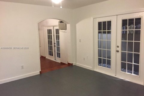Casa en alquiler en Miami, Florida, 1 dormitorio, 51.1 m2 № 2425039 - foto 5